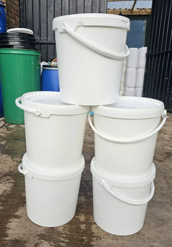15kg buckets water - buckets,,