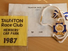 1987 MATCHING  PAIR TAUNTON