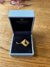 Wedgwood black on cane tie pin