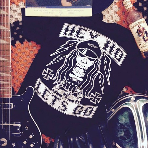 Hey let tee chained - go,