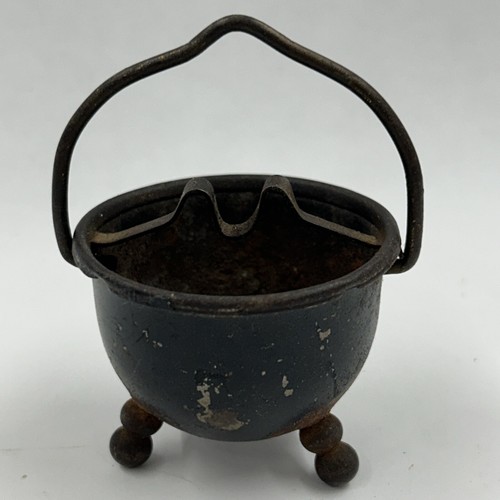 Miniature metal cauldron - miniature,
