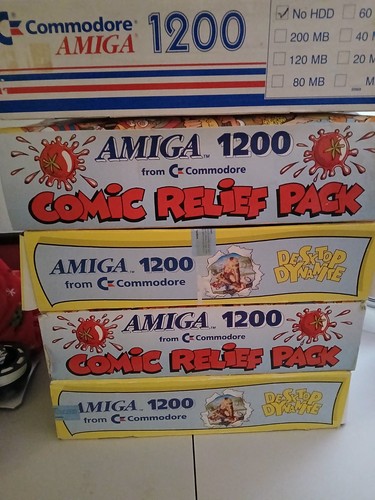 Commodore amiga 1200 boxes - boxes, +