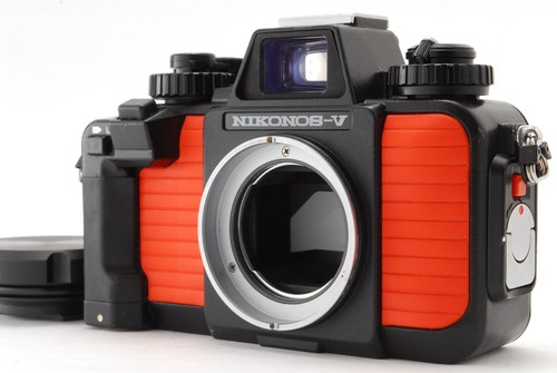 Near mint nikon - nikon, v