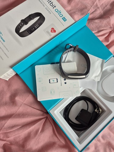 Fitbit alta heart rate - hr,