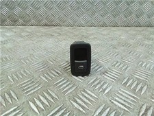 56046832Ab Right Rear Window