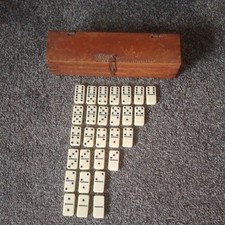 Vintage Dominoes Set (28) Double 6 in  Wooden Box