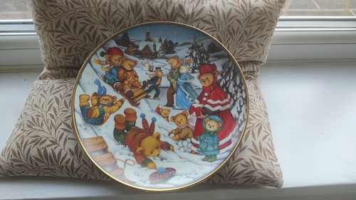 Teddy bear winter frolic - bear,