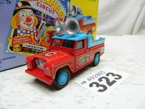 Corgi land rover - corgi, public
