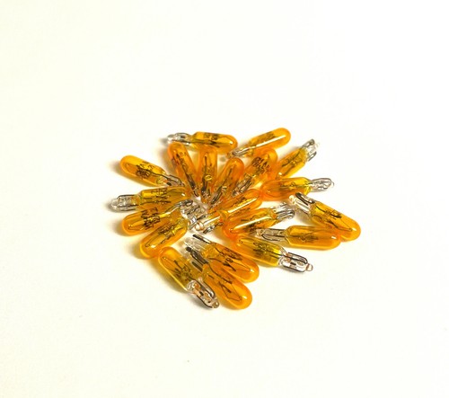 Yellow fruit machine - machine, bulbs
