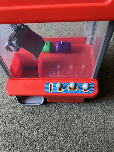 Electronic arcade claw - electronic,