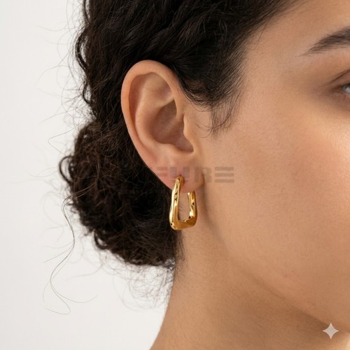 9ct gold twisted triangle - gold,