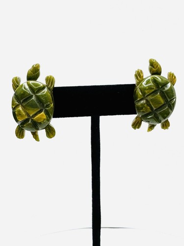 Vtg carved bakelite turtle - carved,