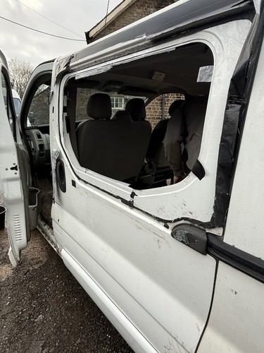 Vauxhall vivaro sliding - vauxhall, ns