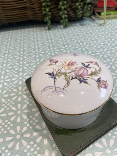 Royal winton vintage china - royal,