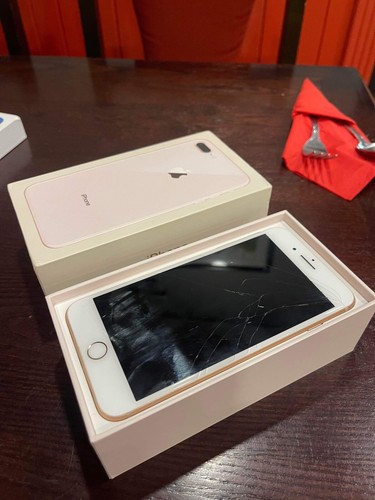 Iphone plus rose - 8, 64gb