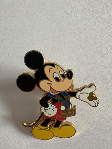 Disney pin badge mickey - badge,