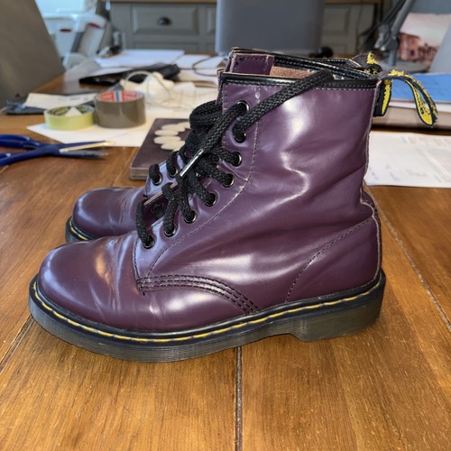 Martens airwair hole - dr, 8