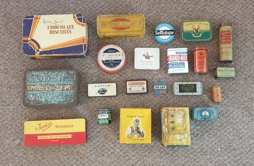 Collection vintage tins - of,