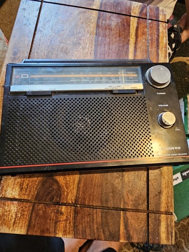 Vintage sanyo radio - vintage,