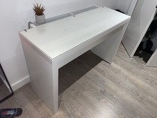 IKEA MALM WHITE HIGH GLOSS