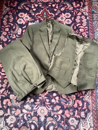 Immaculate three piece - piece, tweed