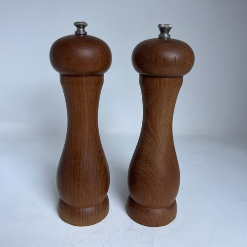 Vintage peter piper teak wood - vintage,