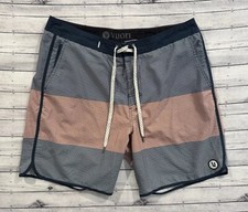 VUORI Mens Board Shorts Sz 34 Blue Red Striped Unlined Stretch Beach Outdoor