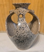 Vintage Shelf Concept Pottery