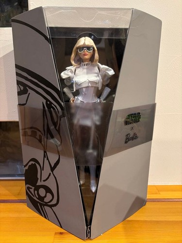 Star wars barbie - star,
