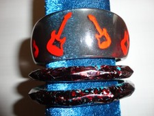 LOT OF 3 VTG RED GUITAR PRINT & SPLATTER COLOR FACETED LUCITE BANGLE BRACELET