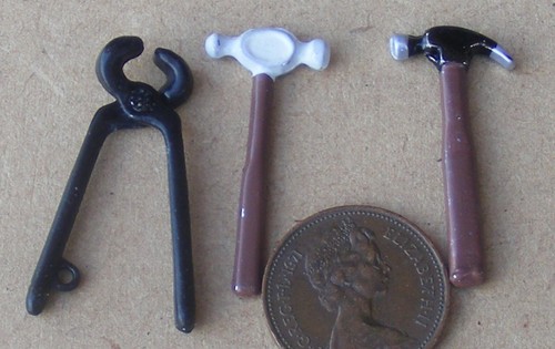 Dolls house set tools - of, 3