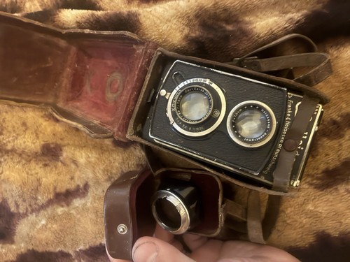 Vintage camera rolleicord - vintage, is