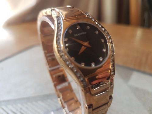 Reduced stunning sekonda - stunning,