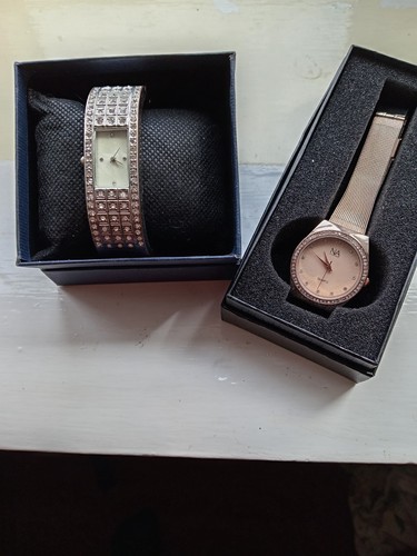 Ladies dress quartz watches - ,