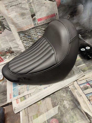 Harley davidson solo seat - davidson,