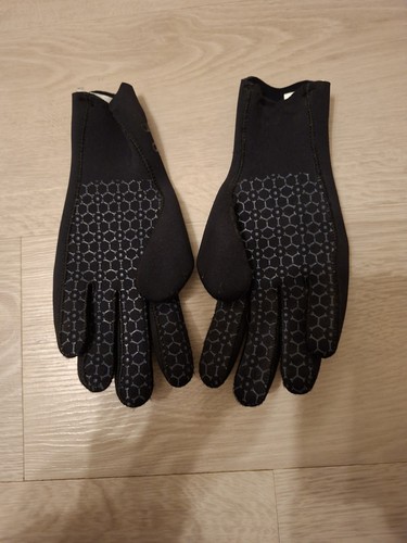 Three flex gloves size - o,