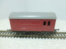 Triang ( Hornby ) R123 MAROON