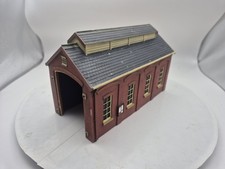 Scenix by Pocketbond EM6102 Engine Shed OO gauge