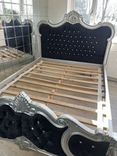Wellbrook Interiors King Size Bespoke Bed. Excellent Condition, Thick Slats.