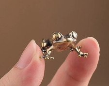Brass Frog Animal Statue Small