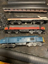 00 Gauge Trains And Coaches
