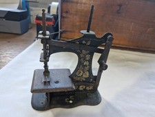 ANTIQUE FW MULLER RARE TOY SEWING MACHINE  NO BASE Stamped 555078