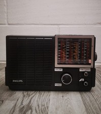 Philips Portable 4-Band Radio