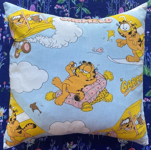 Garfield the cat - the,