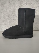 UGG Men's Classic Short Black Boots. UK Size 9.5. Fantastic Condition