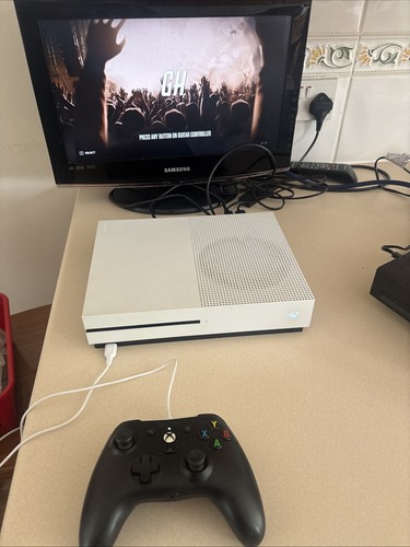 Xbox one 500gb - 500gb, white