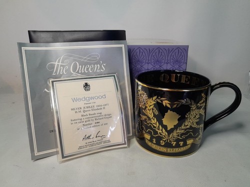 Boxed wedgwood queen elizabeth - boxed,