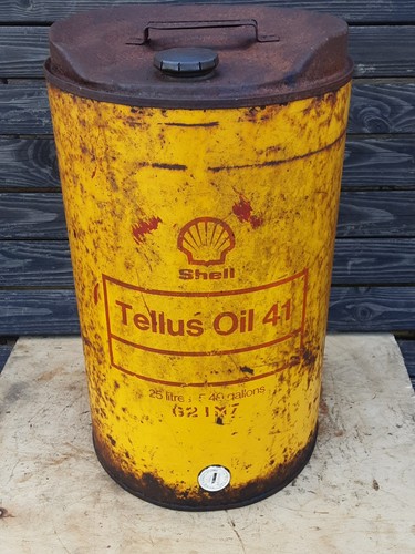 Vintage shell oil - shell, drum