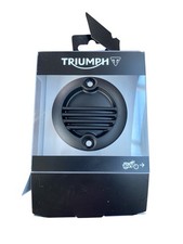 TRIUMPH BONNEVILLE T120 THRUXTON PLASTIC COVER BADGE FOR ALTERNATOR T1268444