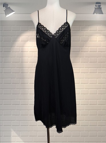 Vintage black silky slinky - silky,